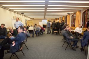 CM180122: Prof. Dr. Ayelt Komus zusammen mit allen Teilnehmern im interaktiven Workshop