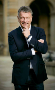 FM211011: Dr. Holger Liekefett