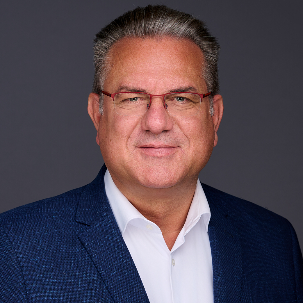 Prof. Dr. Reinhard Wagner, Projektivisten GmbH, Bozener Str. 1, 86316 Friedberg (Bayern)